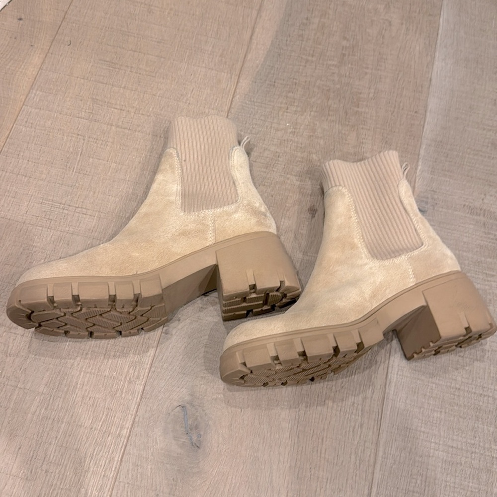 Steve Madden light tan boots - Picture 2 of 5